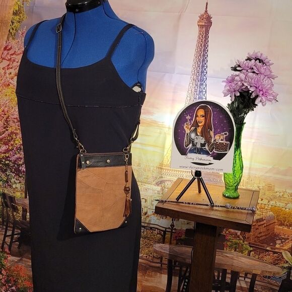 Tribeca Brisk Leather Crossbody Bag Purse NWT - Picture 1 of 4